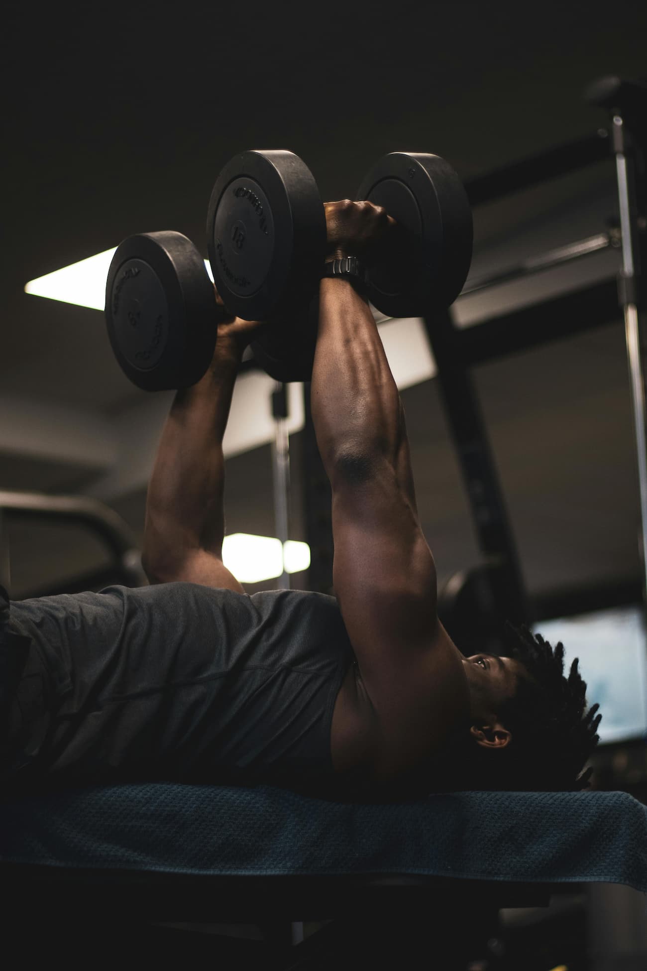Comment muscler ses pectoraux efficacement : le guide complet