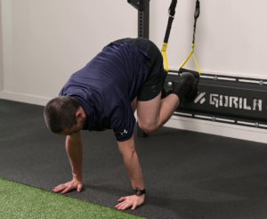 exercice TRX Knee Tuck
